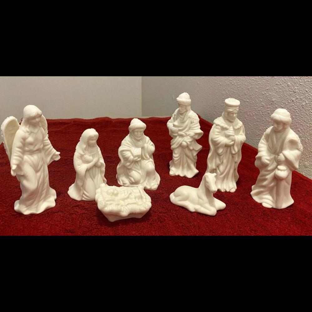 Porcelain Nativity Set  Collection 8 Pcs